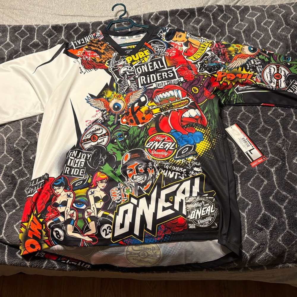 Men’s Graphic Shirt - Multicolor